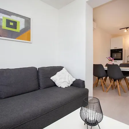 Apartman Lina *