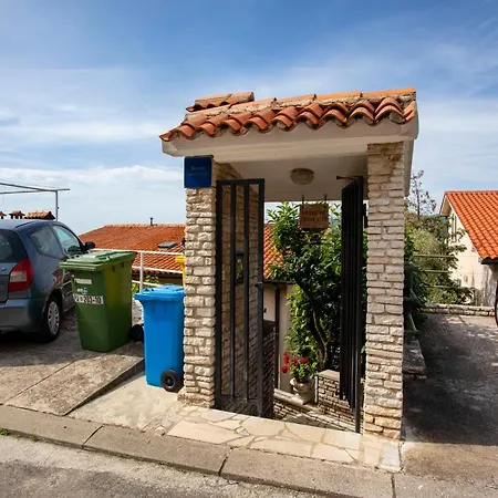 Lina Apartman Rabac