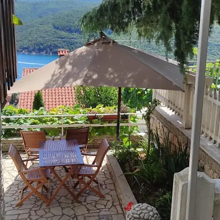 Apartman Lina *